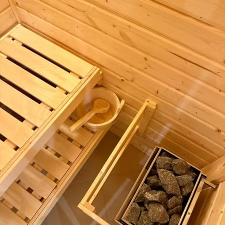 Haus Monterosa بيت للعطل